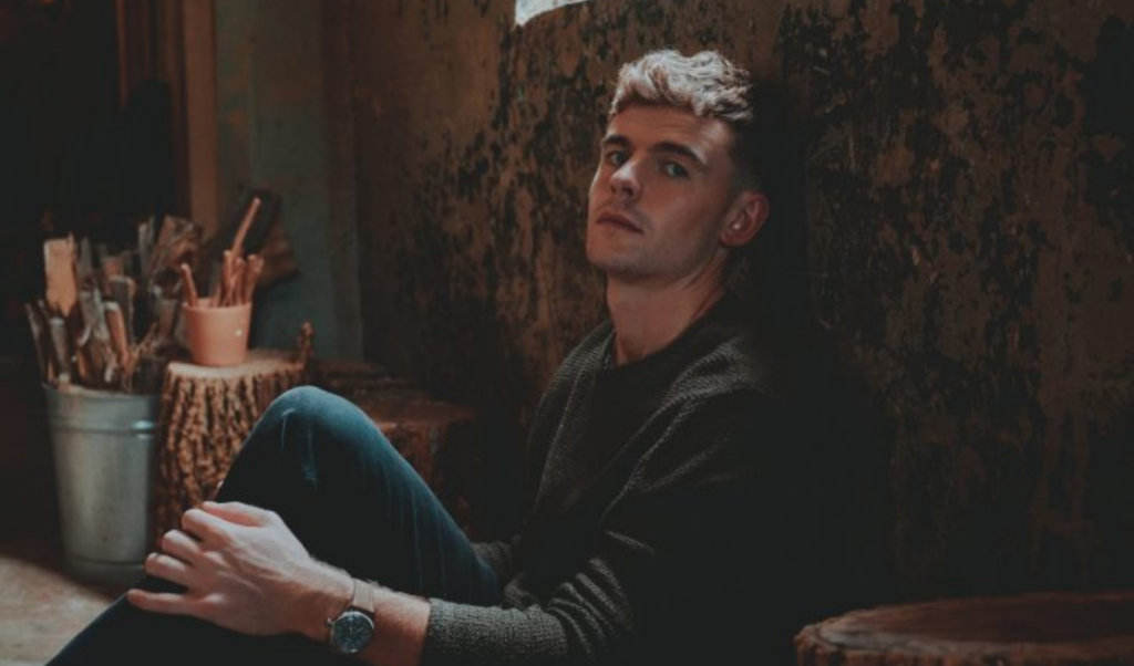 Darren Kiely Ends Year With Emotional New Single 2 darren kiely ends year with emotional new single Darren Kiely Ends Year With Emotional New Single