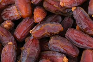 Date Prices Rise Despite Higher Imports