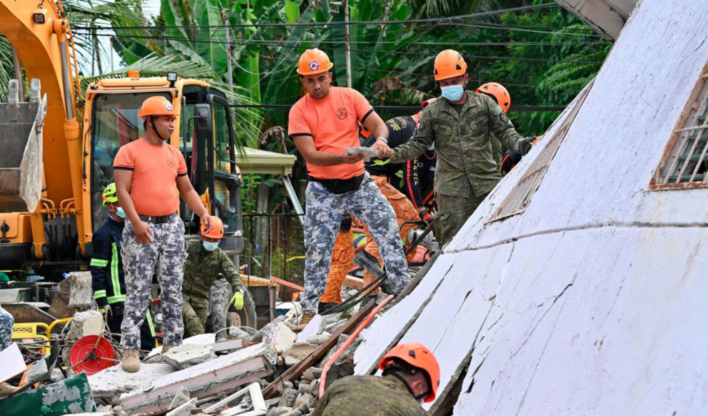 death toll rises to 72 in central philippines earthquake Death Toll Rises to 72 in Central Philippines Earthquake