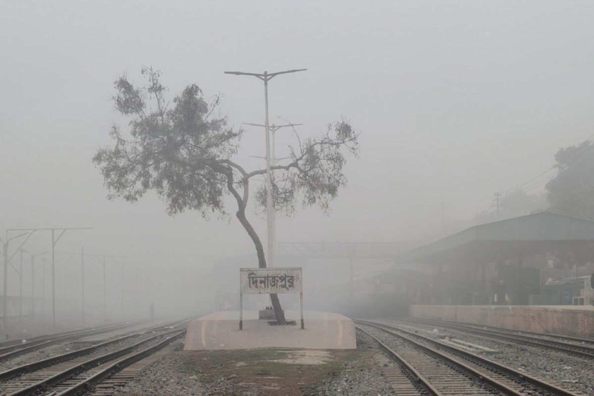 Dense Fog Disrupts Life in Dinajpur District