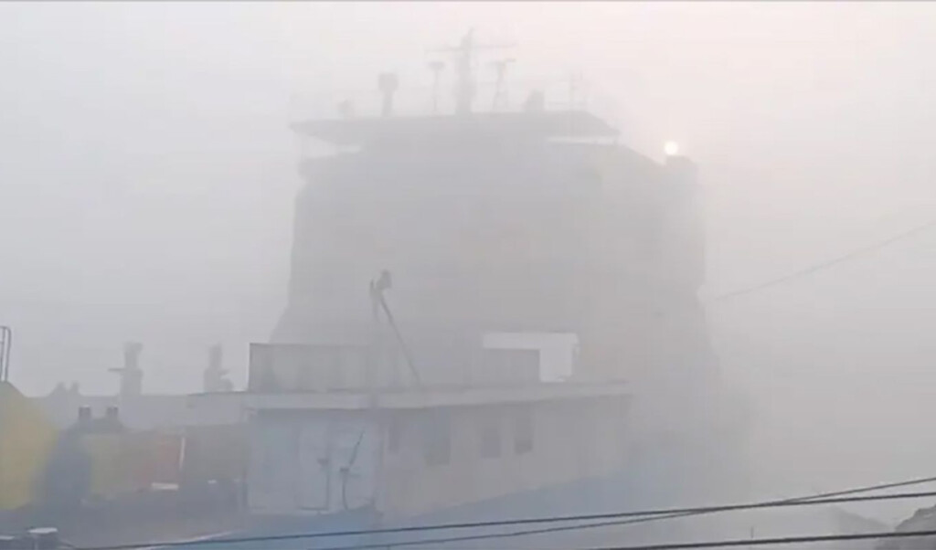 dense fog halts paturiadaulatdia ferries Dense Fog Halts Paturia–Daulatdia Ferries