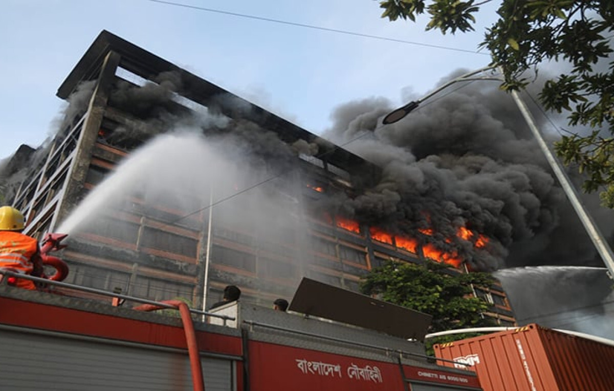 Devastating Fire at Garment Factory in Chattogram EPZ, 16 Units Deployed to Control Blaze