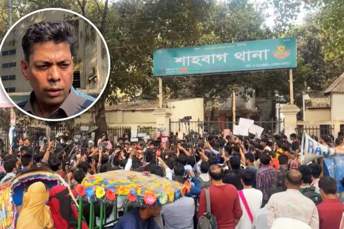 Dhaka University Students Protest Against Police Action