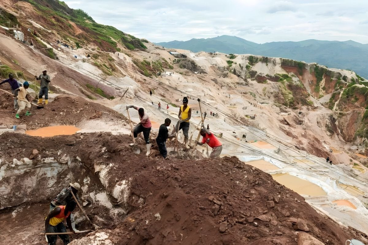 Disaster in Congo landslide, death toll feared to reach 200