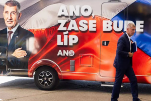 Dogged Billionaire Ex-Premier Eyes Return in Czech Vote