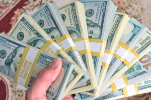 Dollar Sees Slight Drop in Today’s Exchange Rates