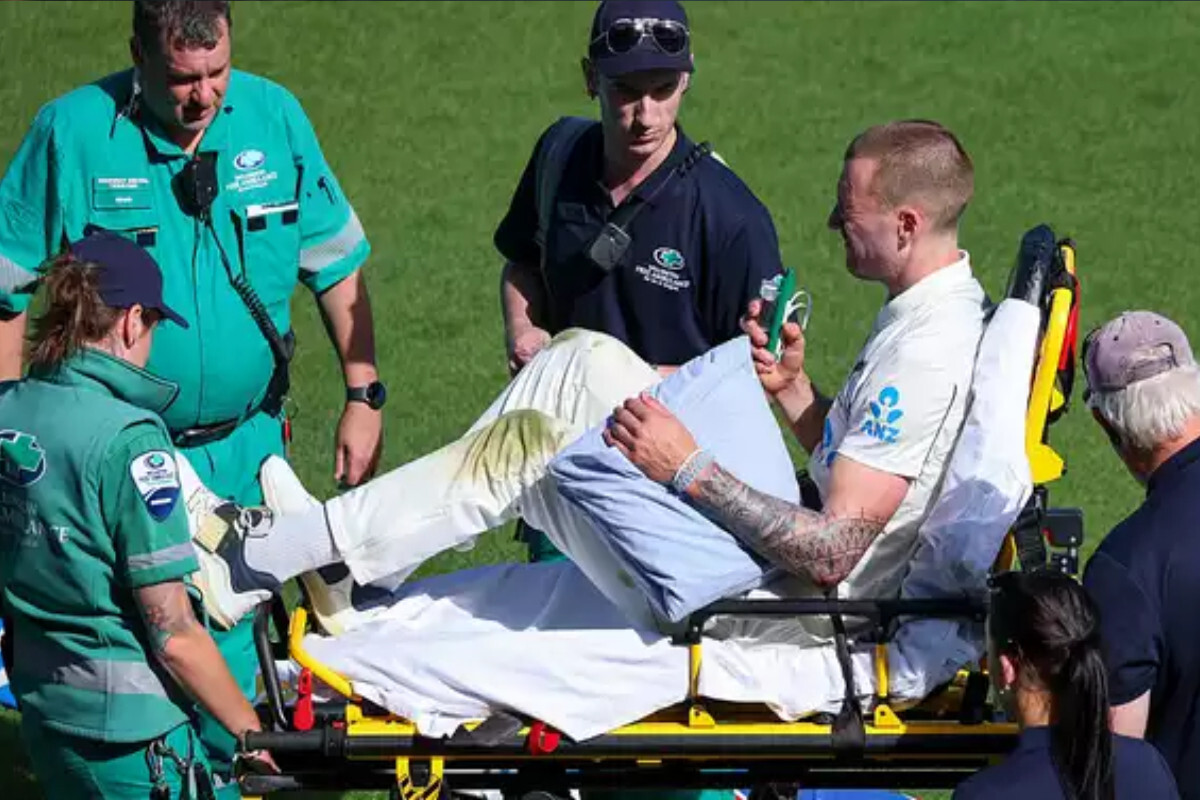 Dramatic Stretcher Exit at Basin Reserve
