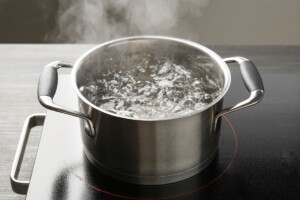 Drinking Hot Water in Winter — Beneficial or Harmful?