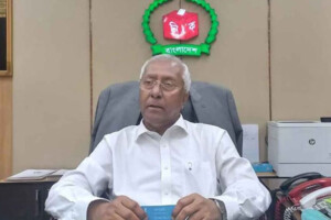 EC Considers Expanding Voting Booths at Polling Stations