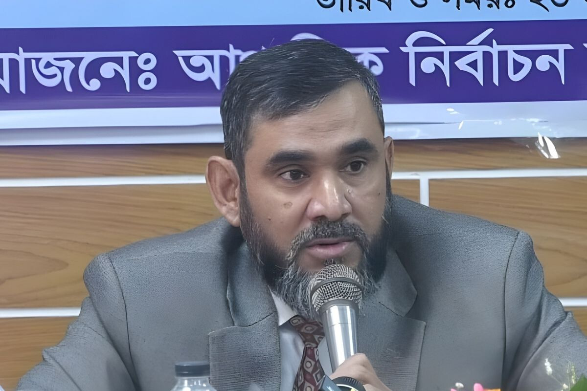 EC Sanaullah urges emphasis on seizing illegal weapons before the elections