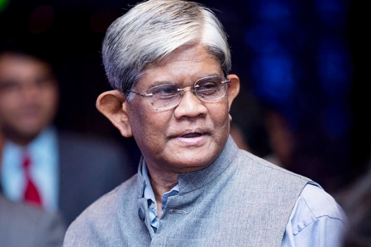 Economic Adviser Sees Stability in Banking Sector