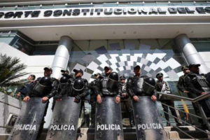 Ecuador Court Suspends President’s Order to Establish New Constitution