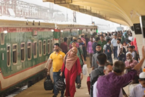 Eid Travel Chaos Persists at Kamalapur Station
