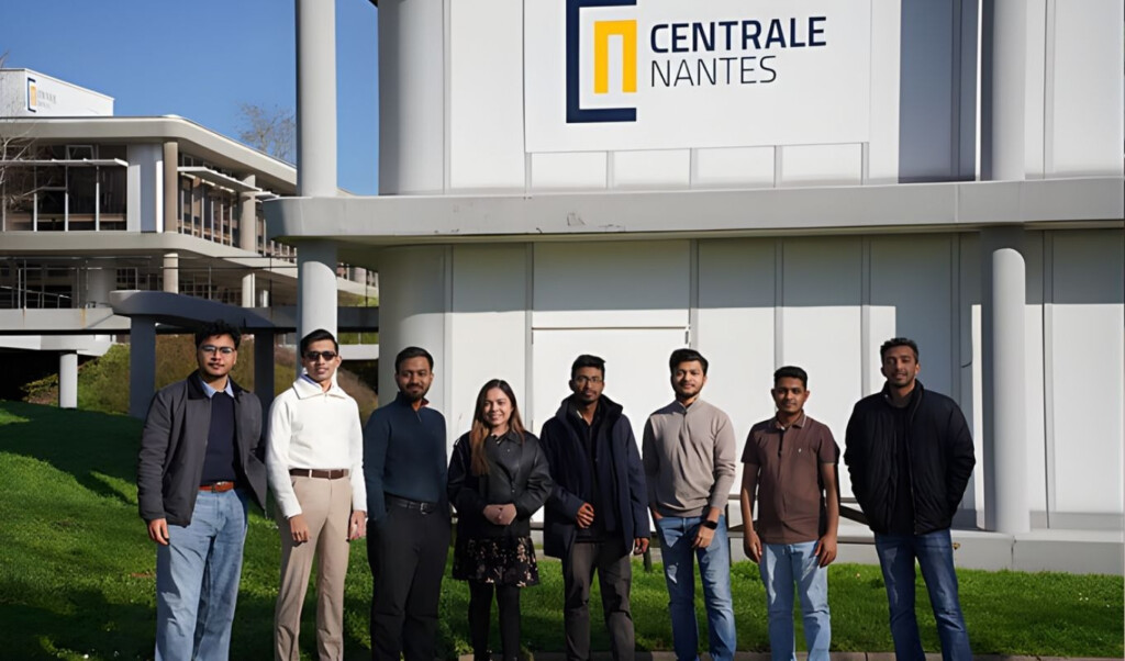 eight young bangladeshis are studying in france on the same scholarship Eight young Bangladeshis are studying in France on the same scholarship