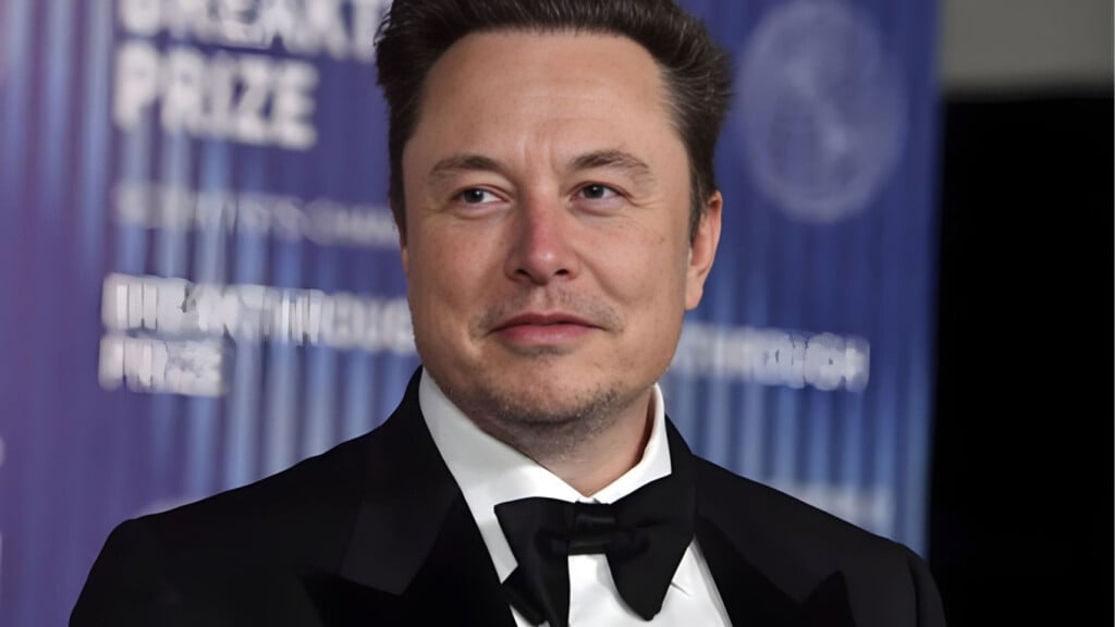 Elon Musk Claims Human Jobs Will Disappear Within the Next Two Decades 2 elon musk claims human jobs will disappear within the next two decades Elon Musk Claims Human Jobs Will Disappear Within the Next Two Decades