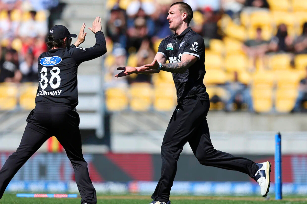 England bowled out for 222 in third New Zealand ODI