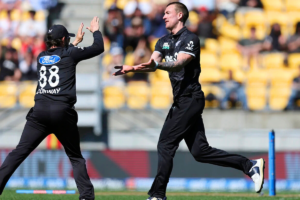 England bowled out for 222 in third New Zealand ODI