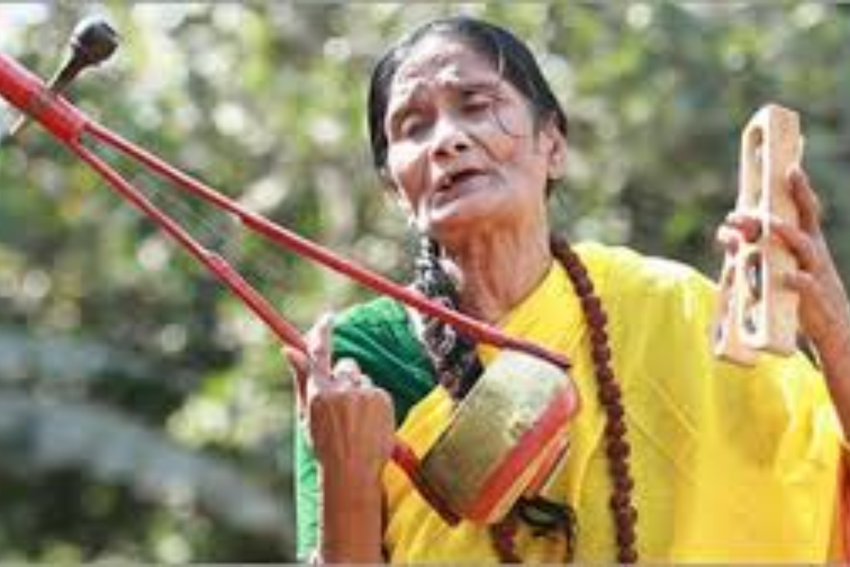 Famed Folk Singer Struggles Amid Severe Hardship