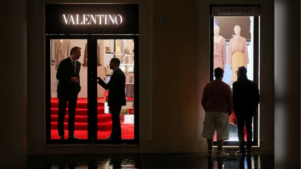 farewell to a legend fashion designer valentino dies Farewell to a Legend: Fashion Designer Valentino Dies