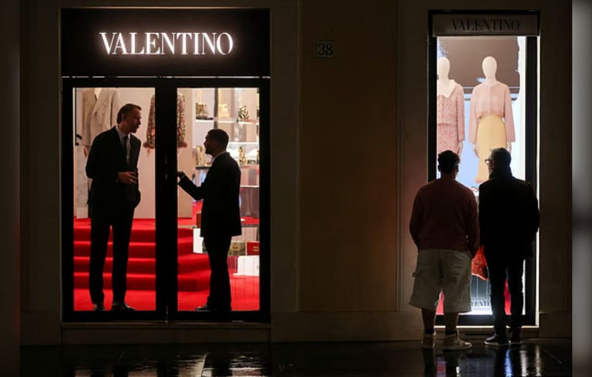 Farewell to a Legend: Fashion Designer Valentino Dies