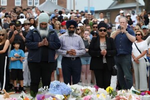 Father and Son Carry Out Deadly Shooting at Sydney Beach