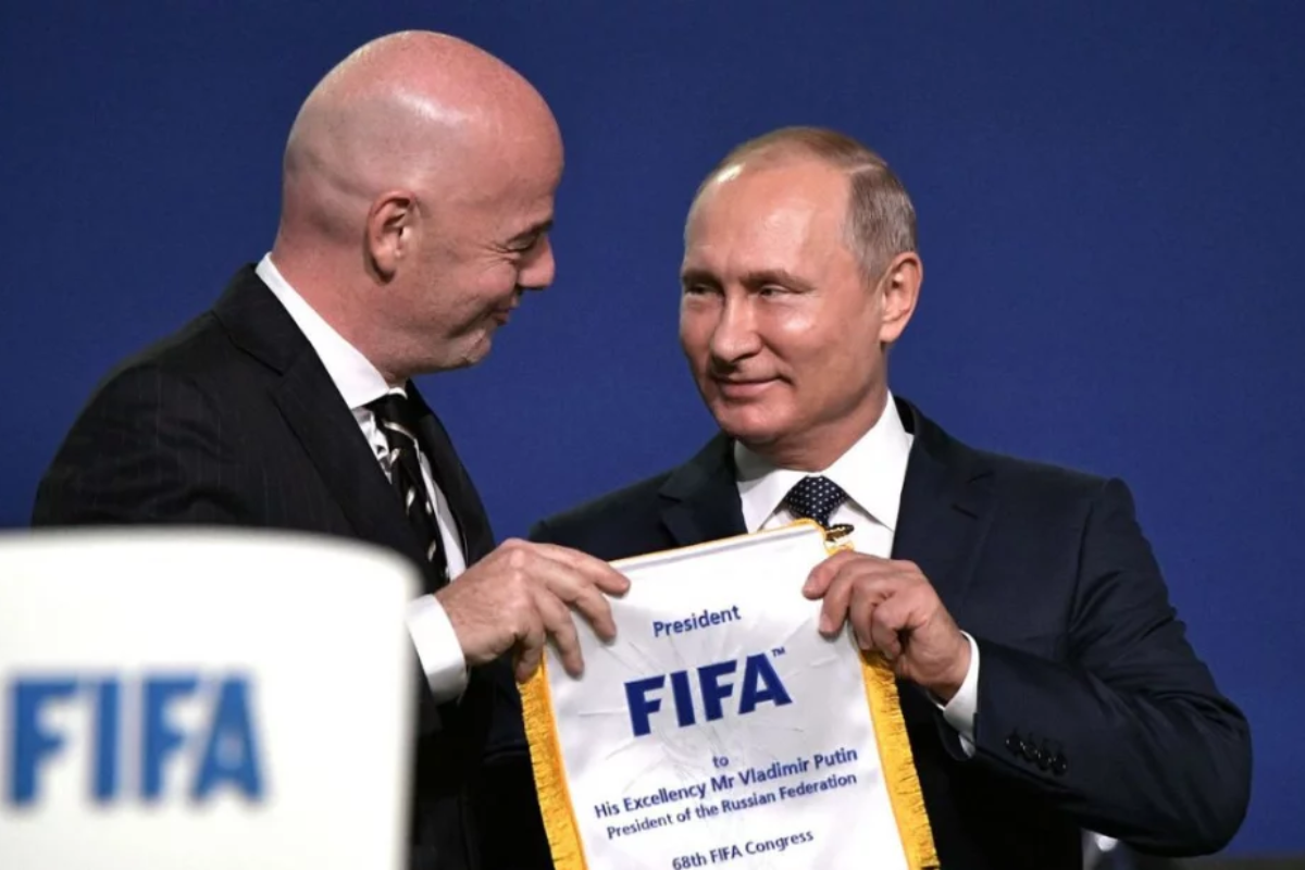 FIFA Chief Supports Lifting Russia Ban
