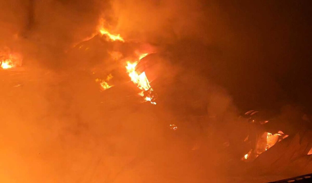 fire destroys youth league leaders jute warehouse in sripur Fire Destroys Youth League Leader’s Jute Warehouse in Sripur
