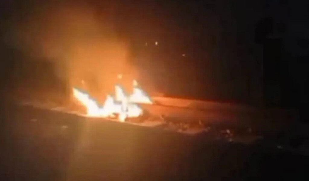 fire set on railway tracks in brahmanbaria train movement temporarily disrupted Fire Set on Railway Tracks in Brahmanbaria, Train Movement Temporarily Disrupted