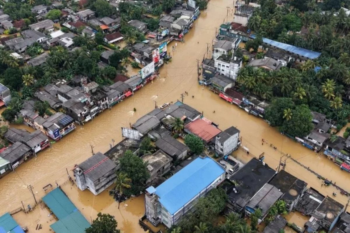Floods and Landslides Kill 933 in Southeast Asia