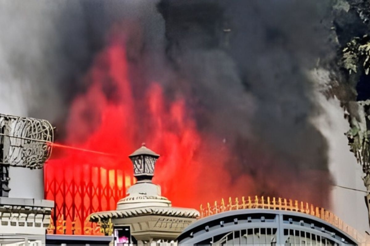 Former Minister’s Mansion Destroyed in Violent Protest