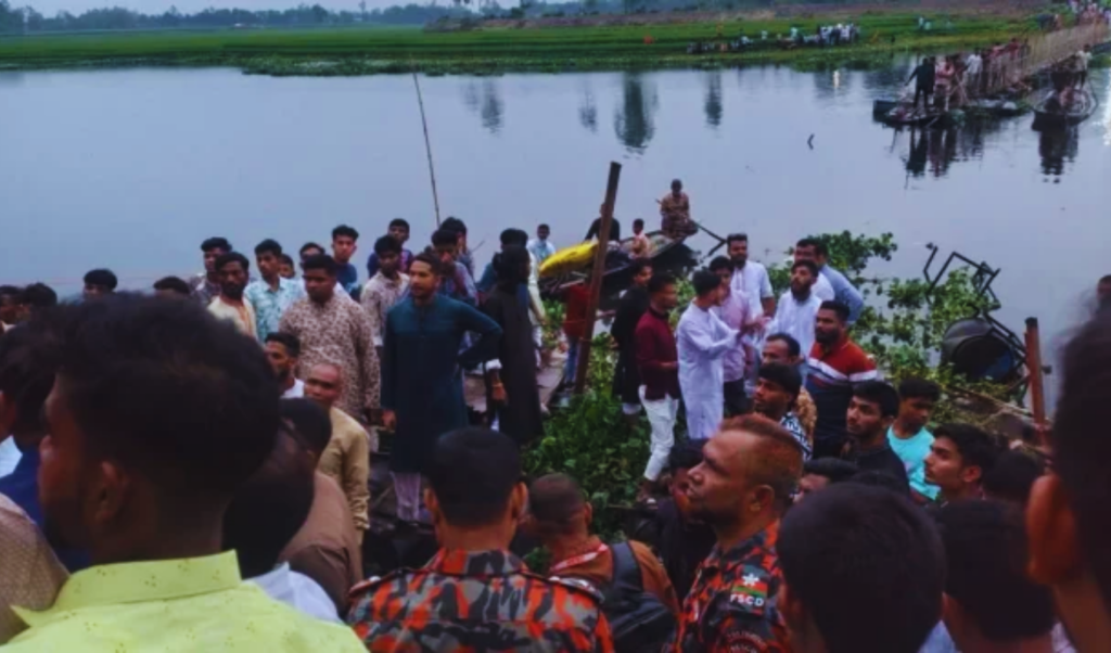Four Children Drown as Brahmaputra Floating Bridge Collapses 3 four children drown as brahmaputra floating bridge collapses Four Children Drown as Brahmaputra Floating Bridge Collapses