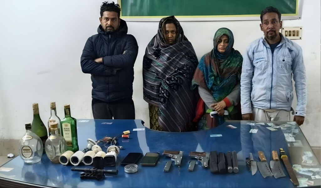 four held with foreign pistols in jessore raid Four Held With Foreign Pistols in Jessore Raid