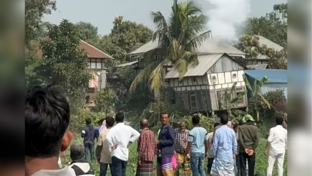 four injured in munshiganj political violence and shootout Four Injured in Munshiganj Political Violence and Shootout