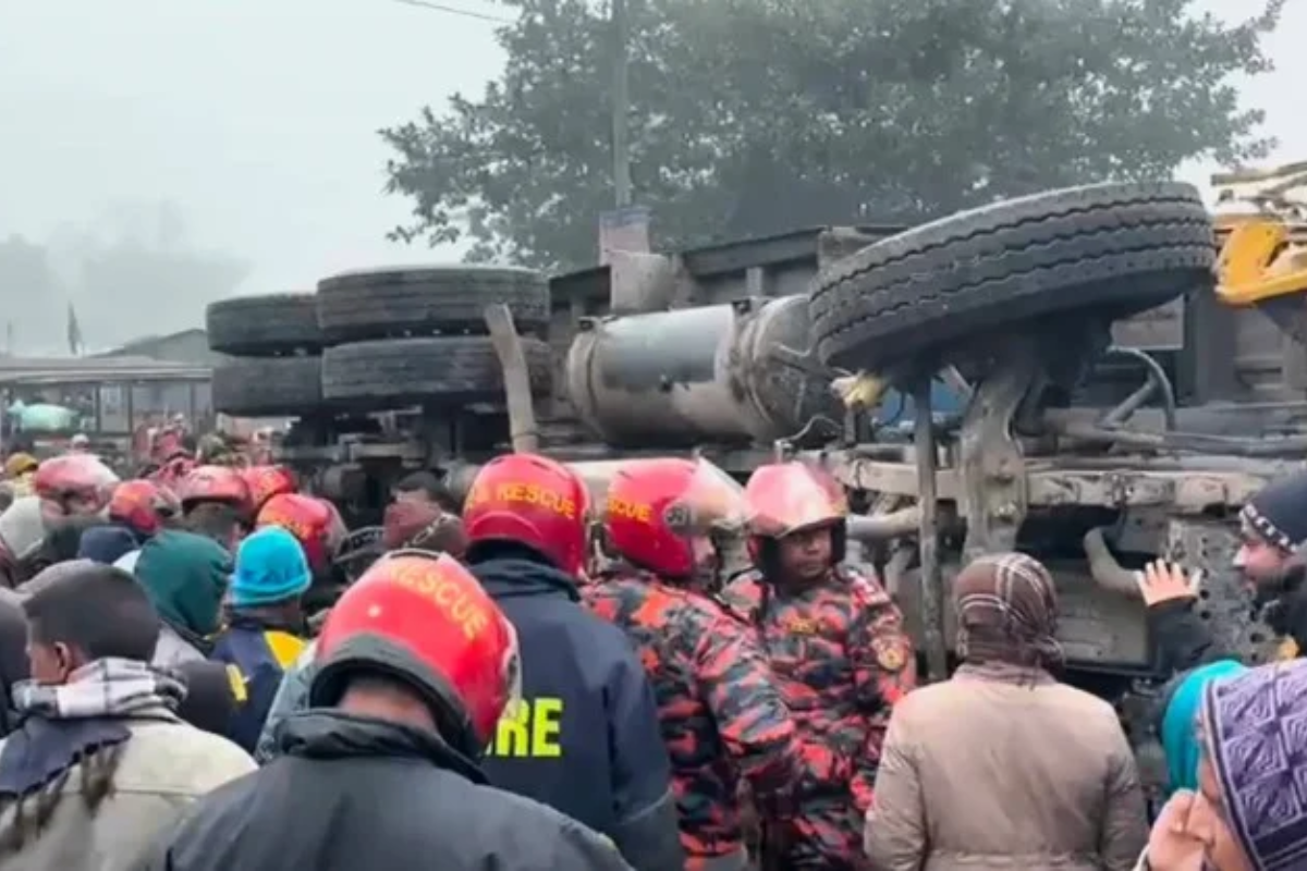 Four Killed as Sand-Laden Truck Overturns in Puthia, One Injured