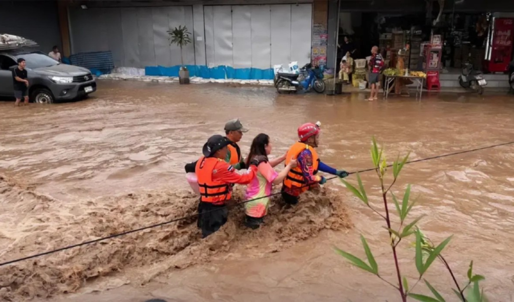 four killed in monsoon floods across central thailand Four Killed in Monsoon Floods Across Central Thailand
