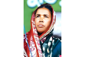 Fourteen-Year-Old Girl, An Indomitable Hero of the Nation