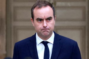 French PM Races to Form Government Ahead of Budget Deadline