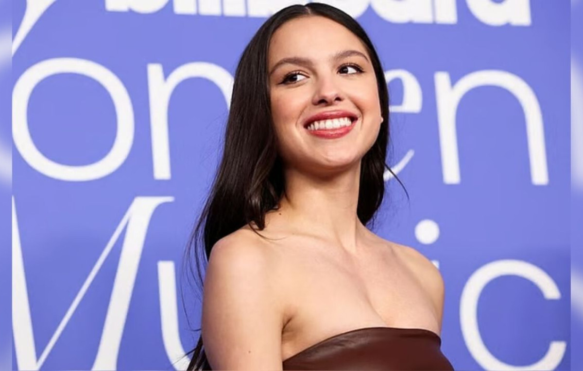 From Teenage Journals to Global Pop Supremacy