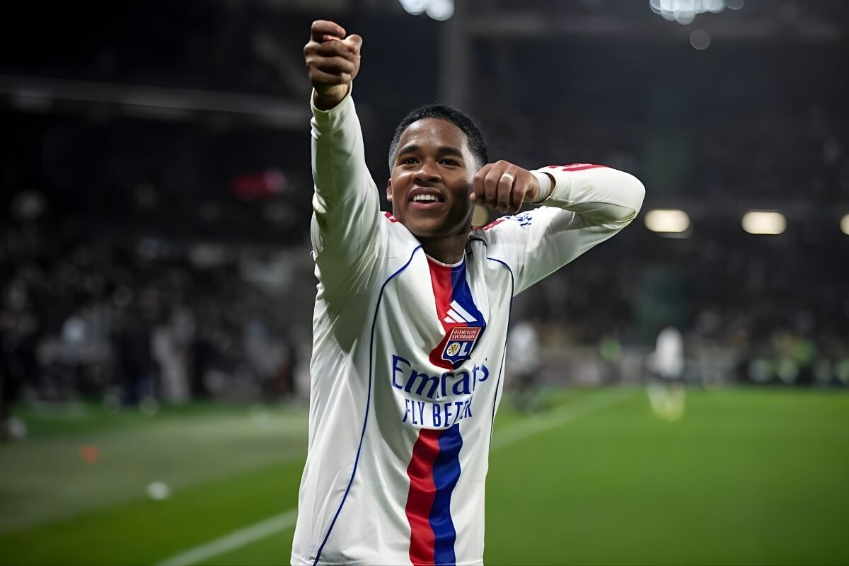 From the bench to the pitch, Hendrik made history in Lyon