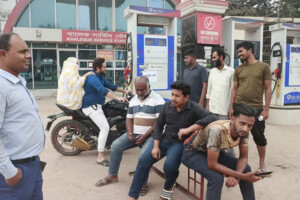 Fuel Shortages Paralyse Dhaka as Middle East Conflict Escalates