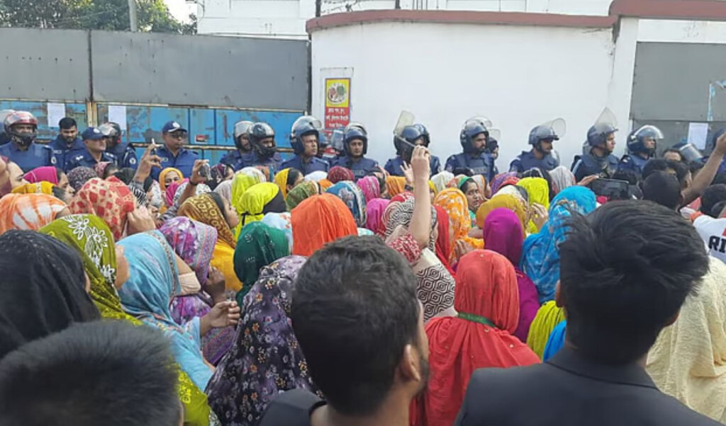 garment factory in gazipur closed indefinitely workers stage intense protest Garment Factory in Gazipur Closed Indefinitely, Workers Stage Intense Protest