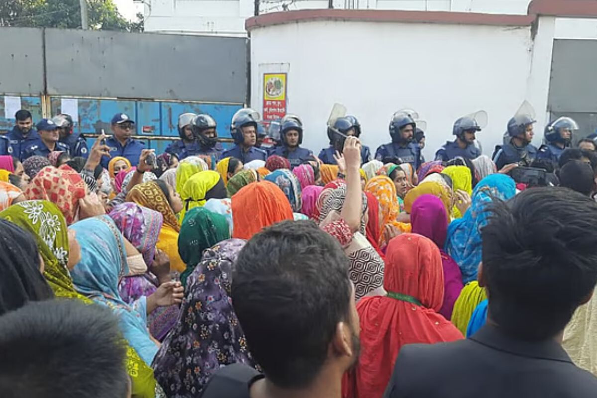 Garment Factory in Gazipur Closed Indefinitely, Workers Stage Intense Protest