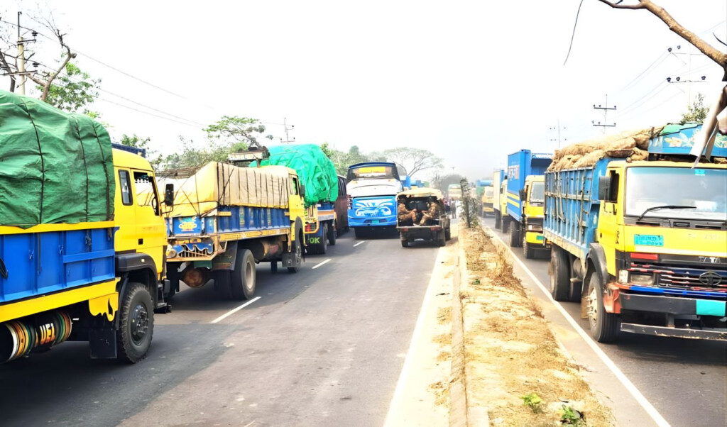 garment workers block comilla highway over unpaid wages Garment Workers Block Comilla Highway Over Unpaid Wages