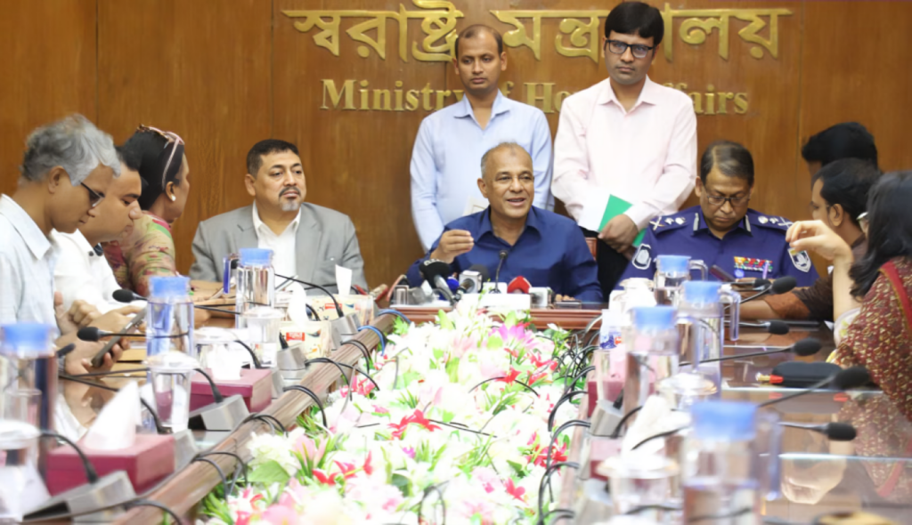 gazipur police commissioner served show cause notice for blocking roads during commute Gazipur Police Commissioner Served Show-Cause Notice for Blocking Roads During Commute