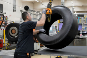 German Factory Output Rises, But Recovery Remains Fragile