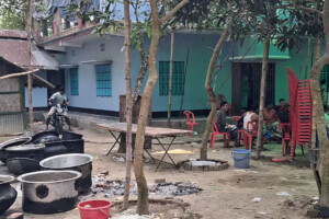 Gold Ornaments and Cash Looted from Wedding House in Mirsarai