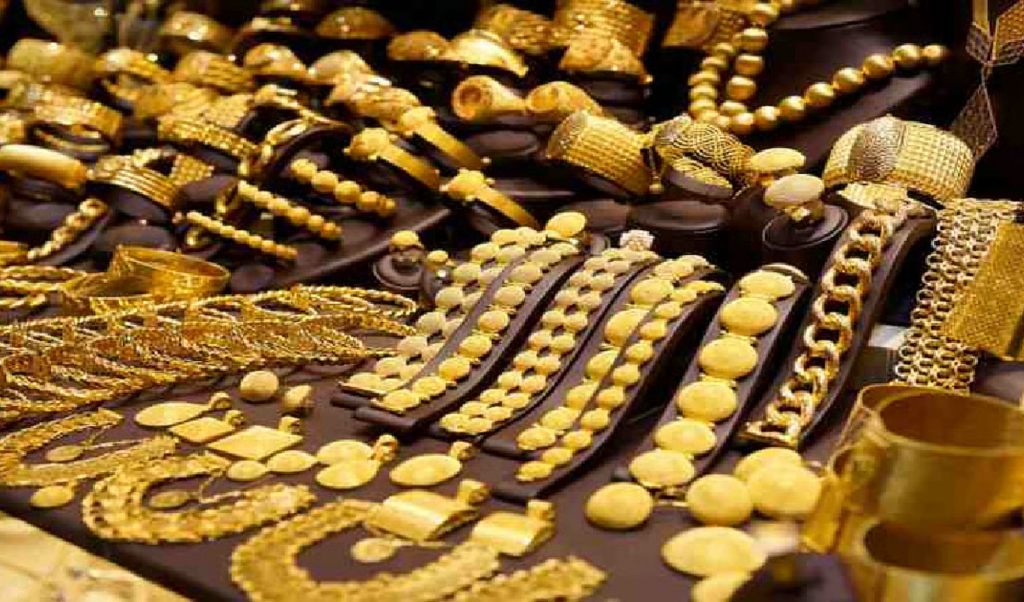 gold price hits record high rises by tk 1050 per bhori Gold Price Hits Record High, Rises by Tk 1,050 Per Bhori