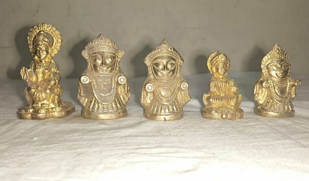 golden coloured statues discovered in chuadanga Golden-Coloured Statues Discovered in Chuadanga