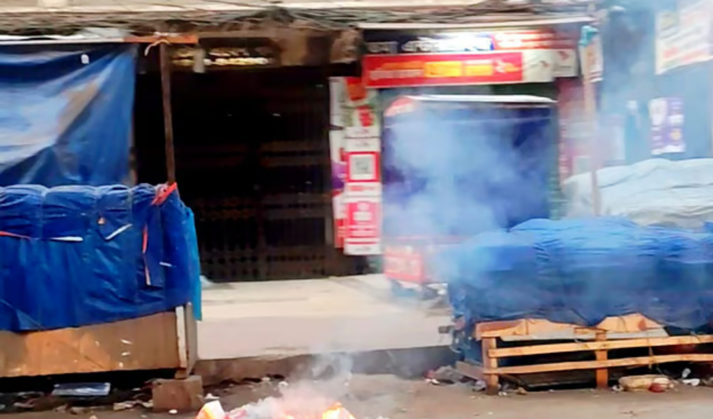 government offers rewards for reporting open waste burning incidents Government Offers Rewards for Reporting Open Waste-Burning Incidents