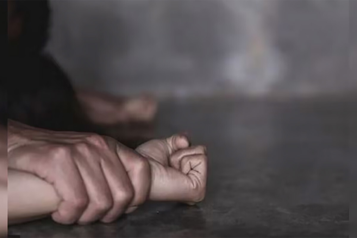 Grandfather arrested on rape charge of granddaughter, allegedly by luring her with a toy